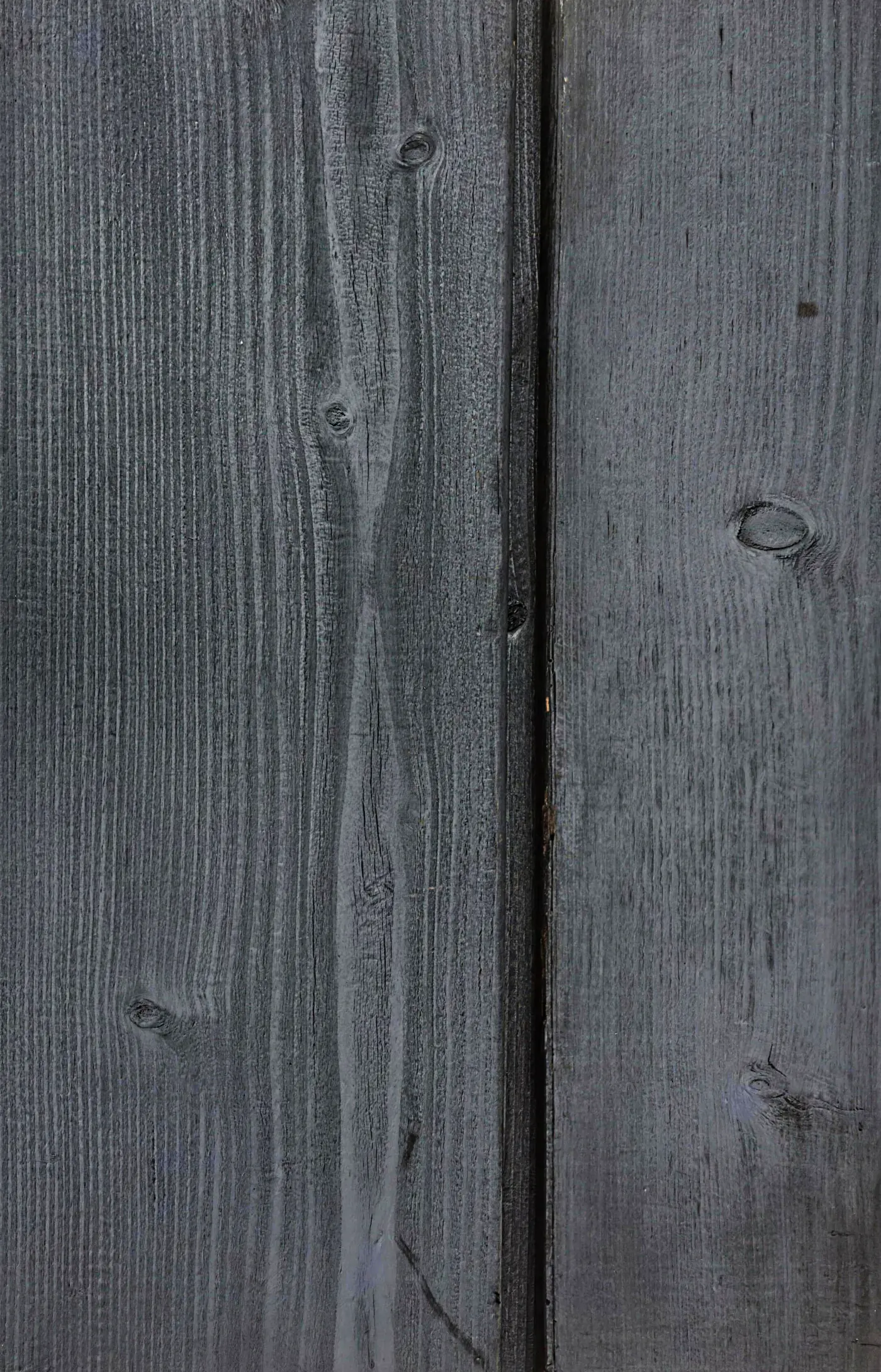 Bois brûlé de surface, teinte profonde