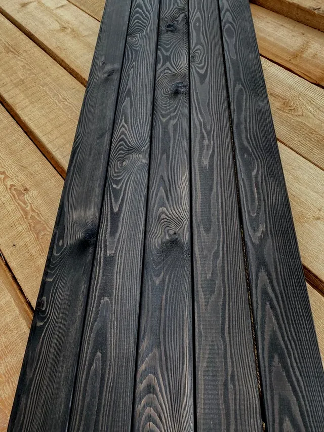 LOT 105 m² Mélèze de Sibérie Mi-Bois NOIR 21x190mm en 3m