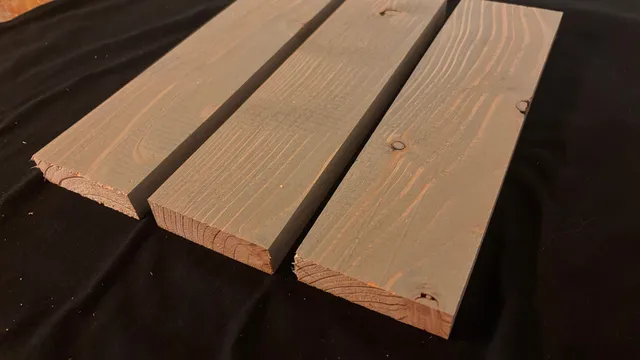 Mélèze de Pays Ajouré&nbsp;: Rectangle 20 x 70 mm Gris Clair